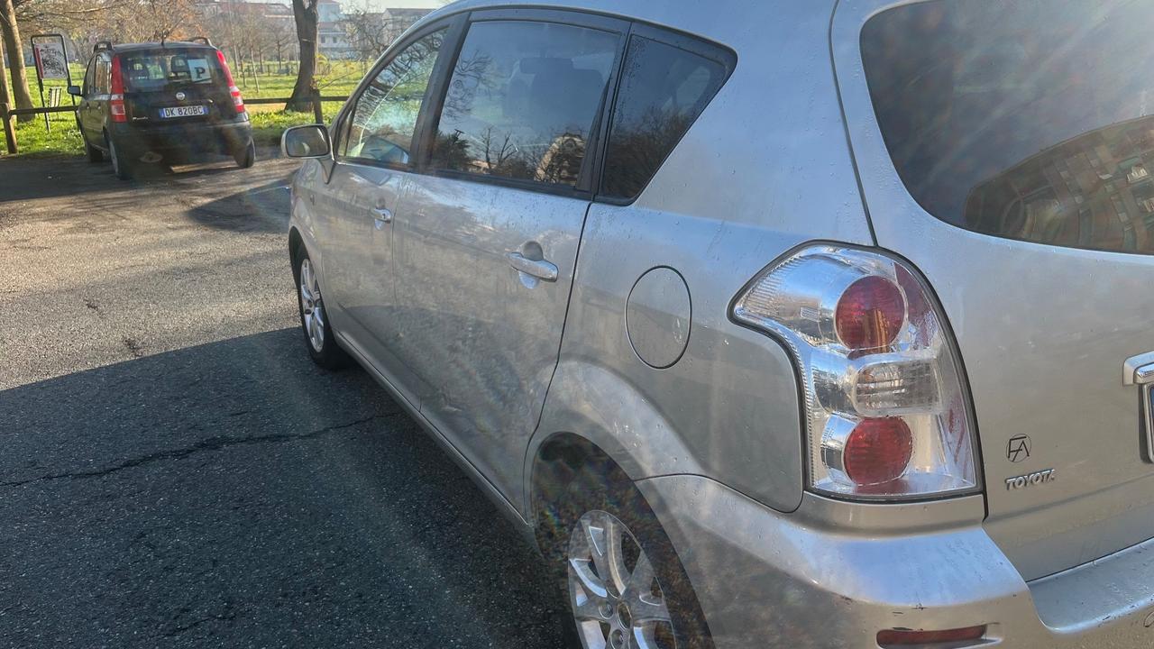 Toyota Corolla Verso 1.8 16V MMT MY'08 7pti