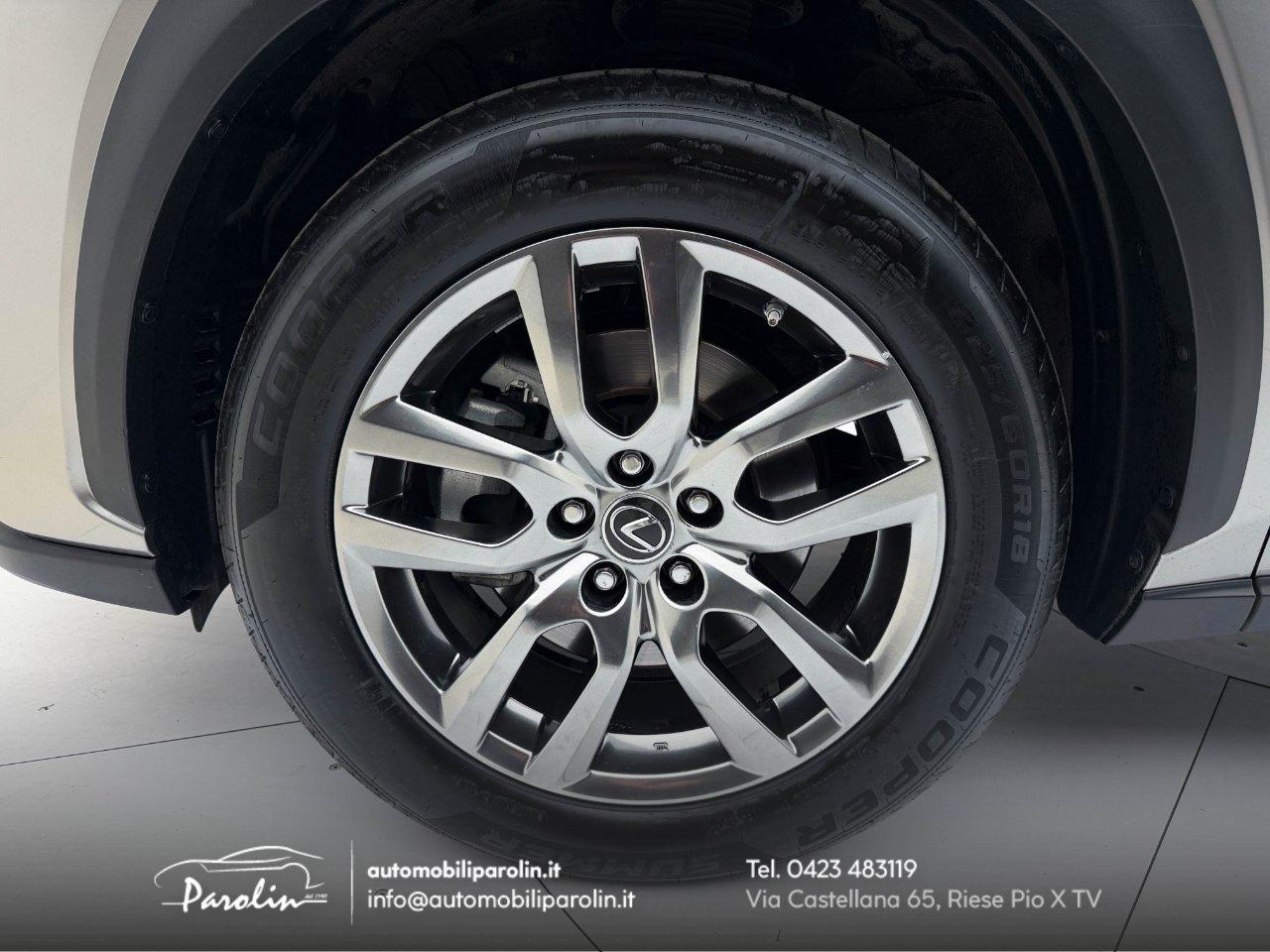 Lexus NX 300h 2.5 Business 2wd cvt