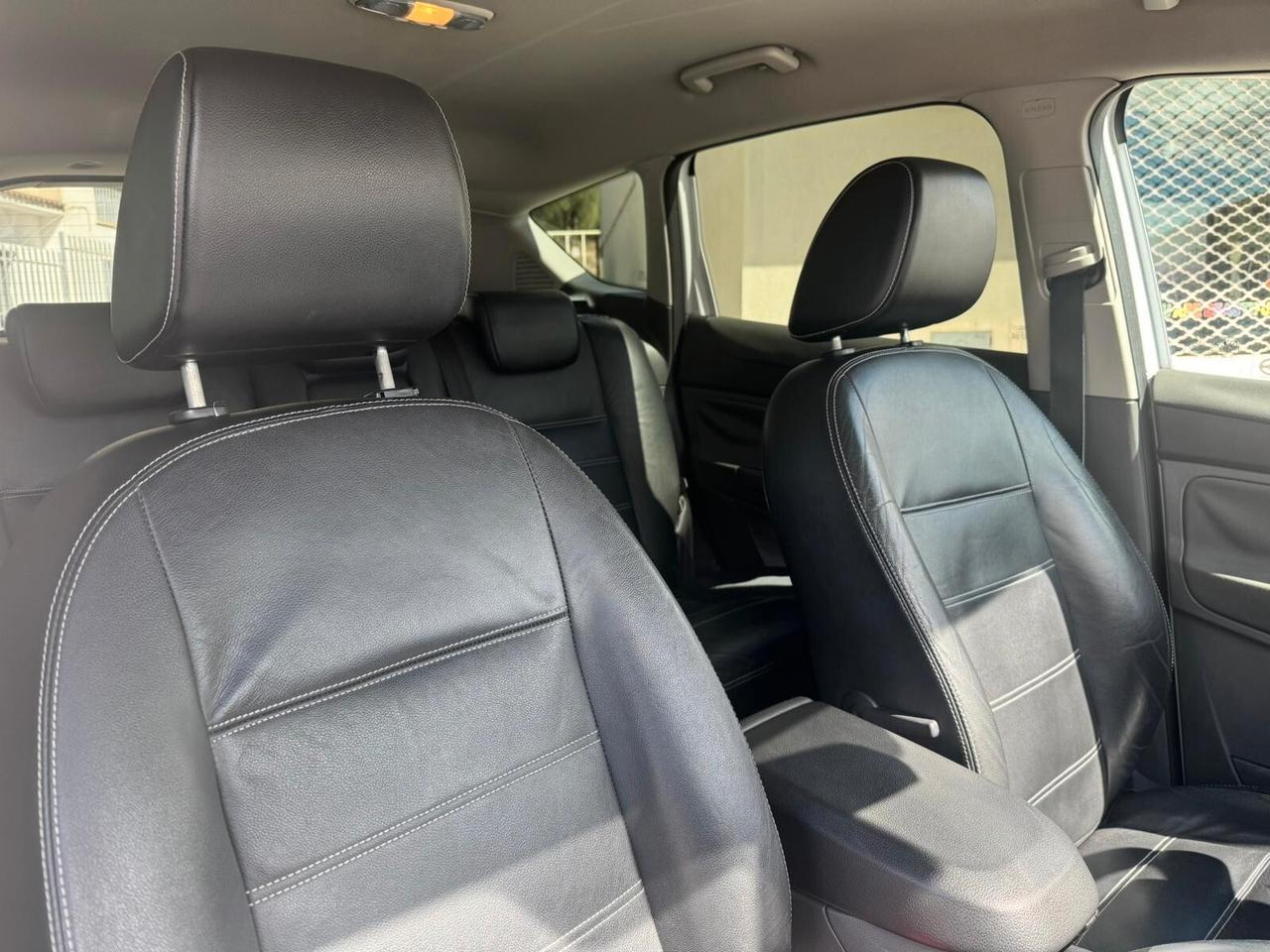 Ford Kuga 2.0 TDCI 140 CV 4WD Titanium