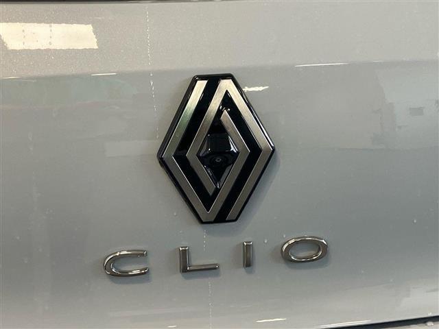 RENAULT Clio 1.6 E-Tech full hybrid Evolution 145cv