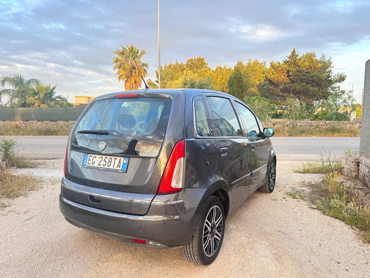 Lancia MUSA 1.3 Mjt 95 CV Gold-2012