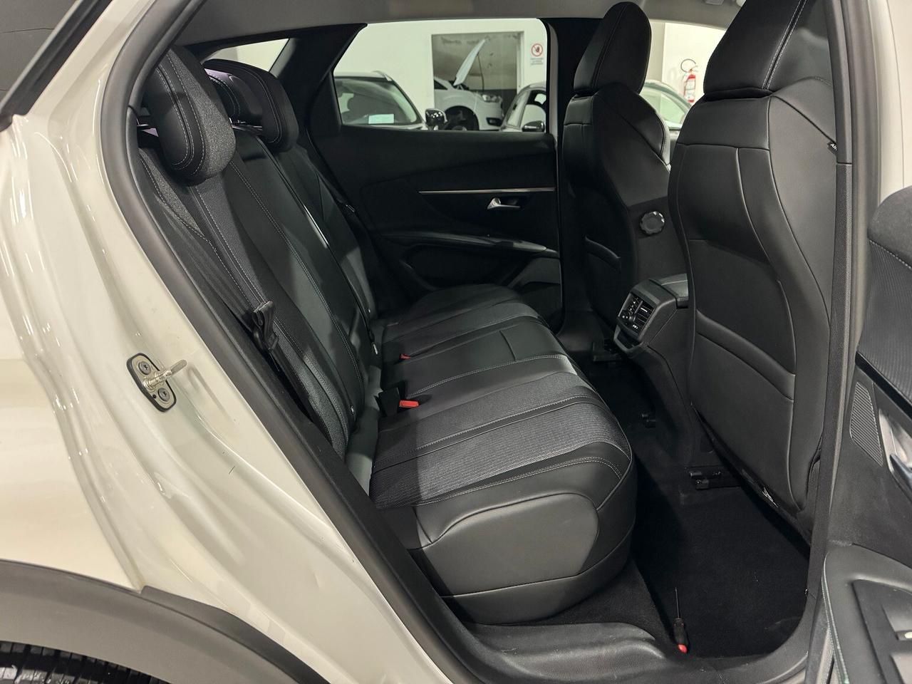 3008 1.6Hybrid e-EAT8 Allure PERFETTA COME NUOVA