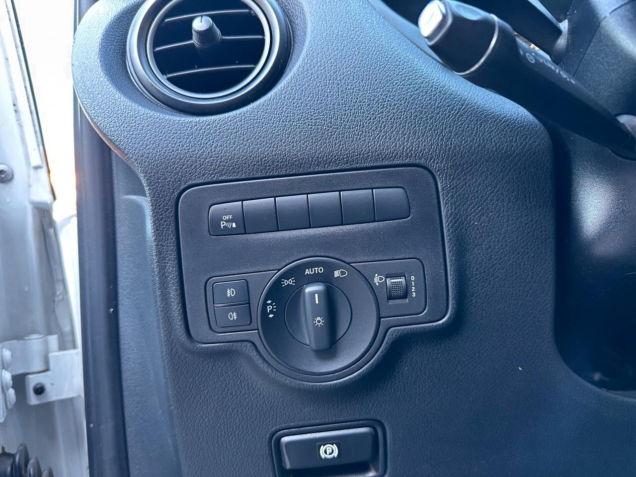 Mercedes Benz Vito Kasten 114 CDI _ Extralang