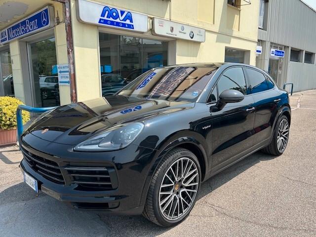 Porsche Cayenne Coupé 3.0 V6 E-Hybrid Platinum Edition