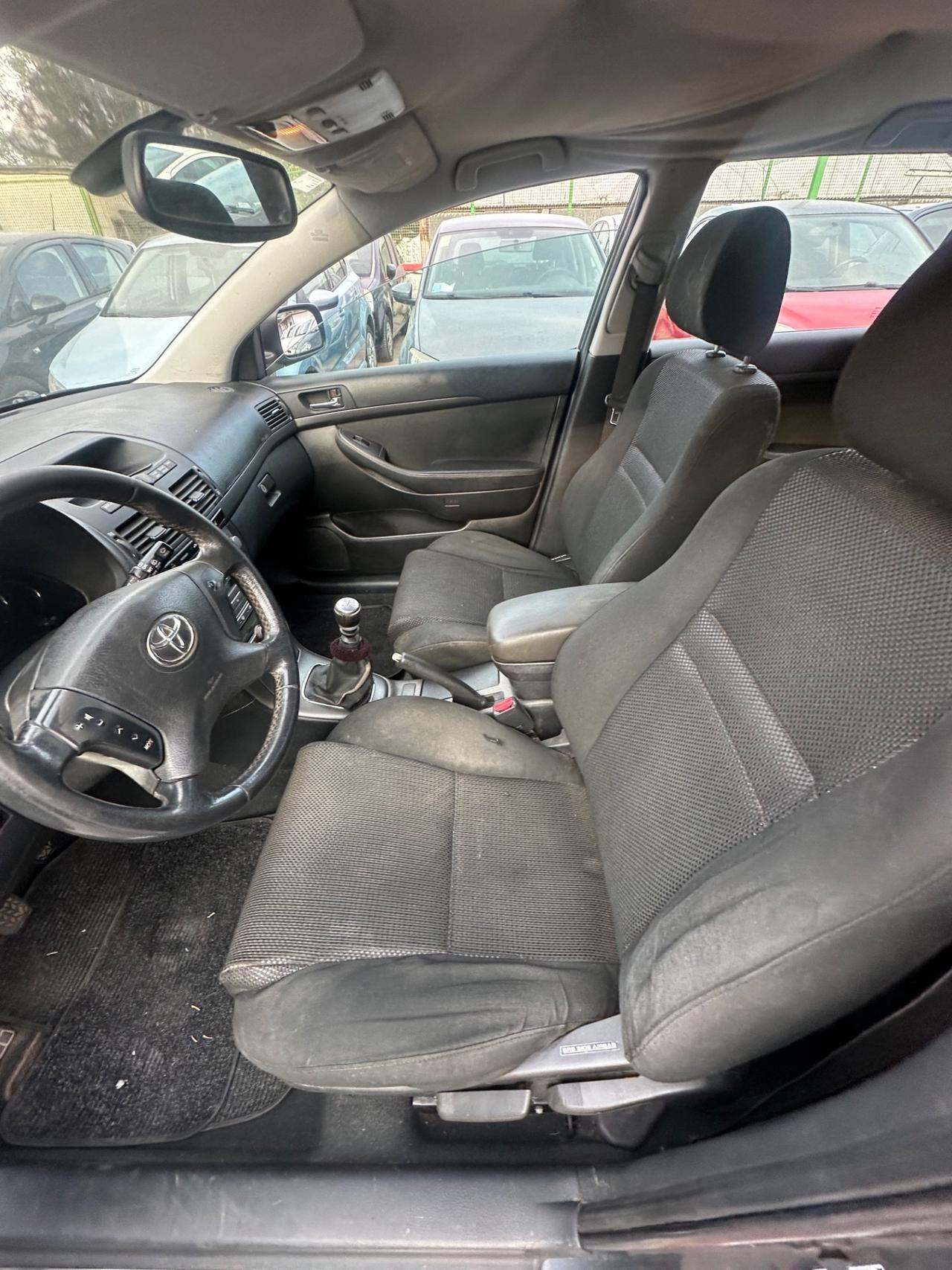 Toyota Avensis 2.2 D-4D 16V Station Wagon