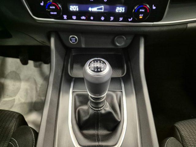 NISSAN Qashqai MHEV 140 CV N1 Autocarro