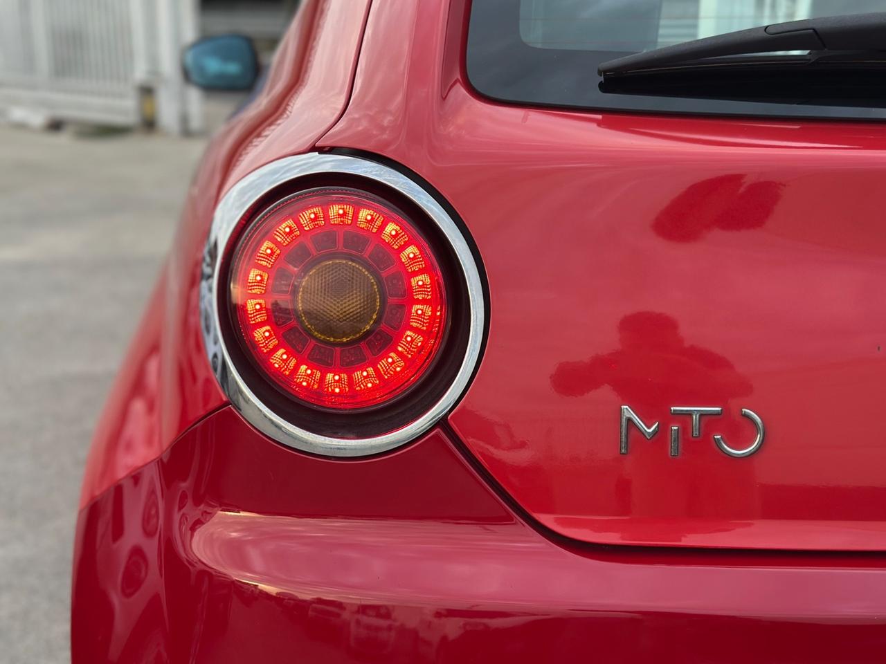 Alfa Romeo MiTo 2010 1.3 MJT 90CV Distinctive Sport Pack