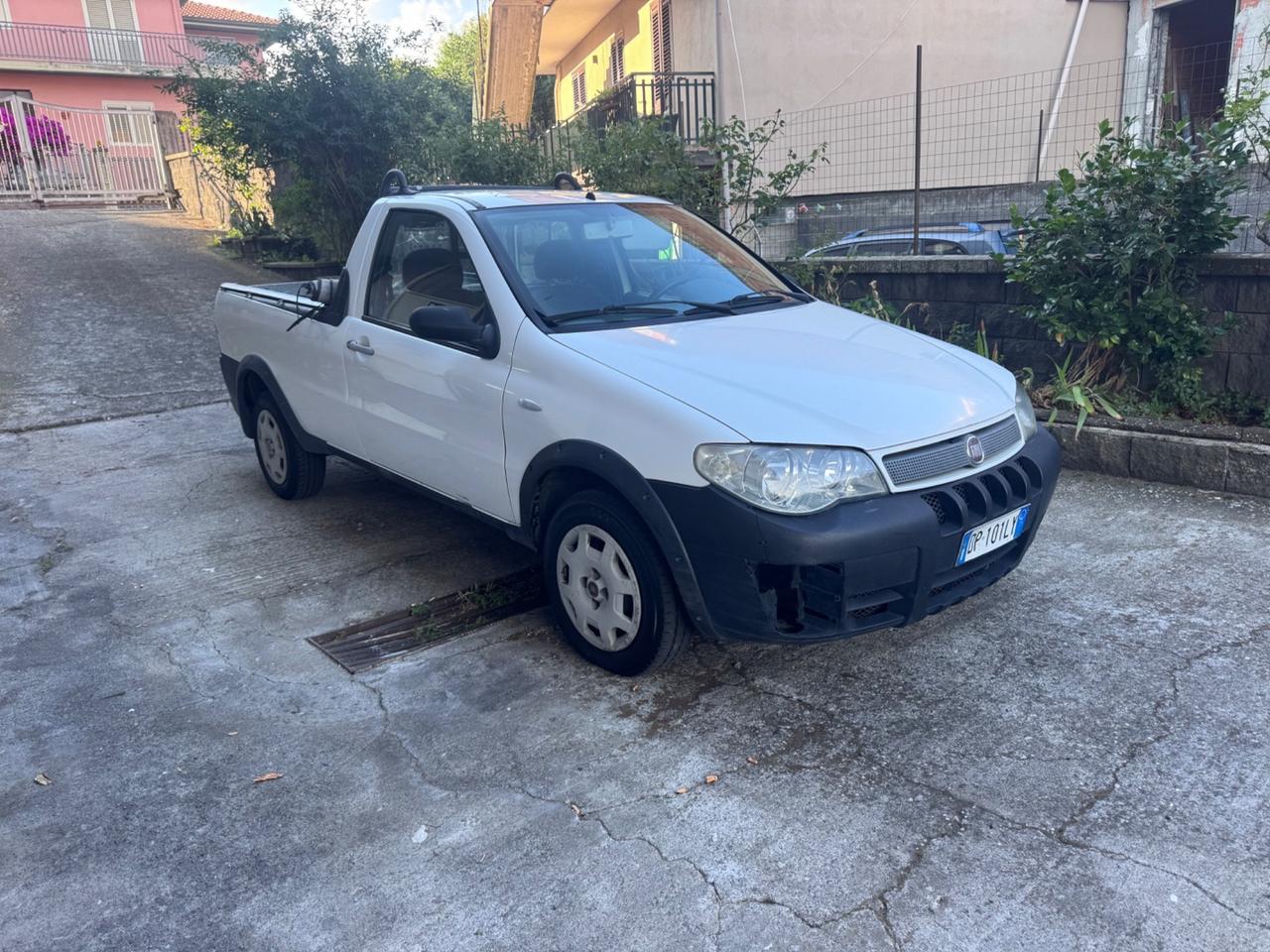 Fiat Strada 1.3 MJT Pick-up Cabina Lunga un solo proprietario n1 autocarro