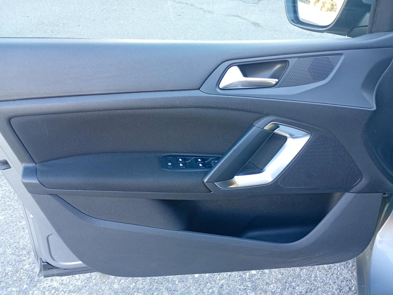 PEUGEOT 308 CAMBIO AUTOMATICO 1.6 DIESEL 2016