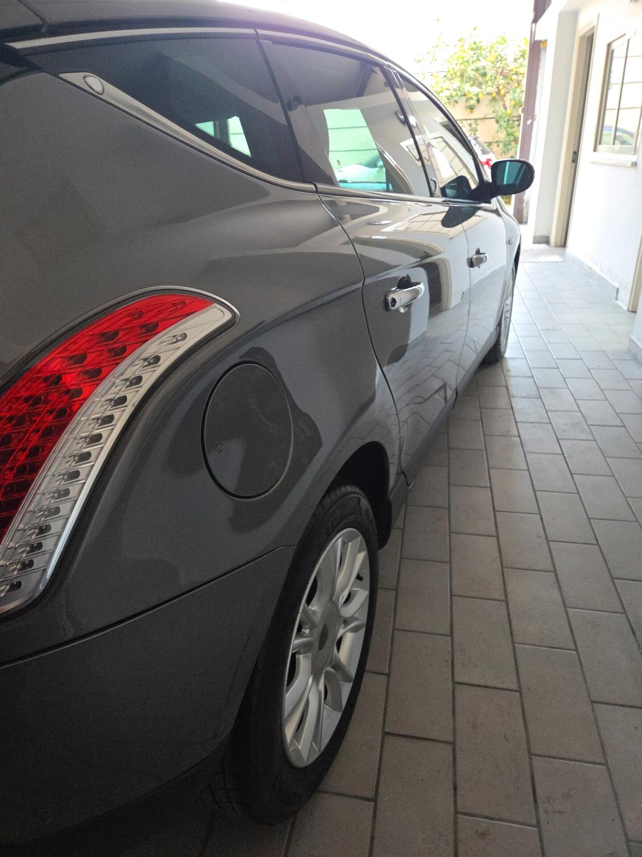 Lancia Delta 1.6 MJT DPF Selectronic Platinum