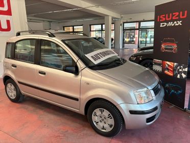 FIAT PANDA CAMBIO AUT. DUALOGIC Benz.1.2 CV 60 X NEOPATENTATI Km136.409 Certificati