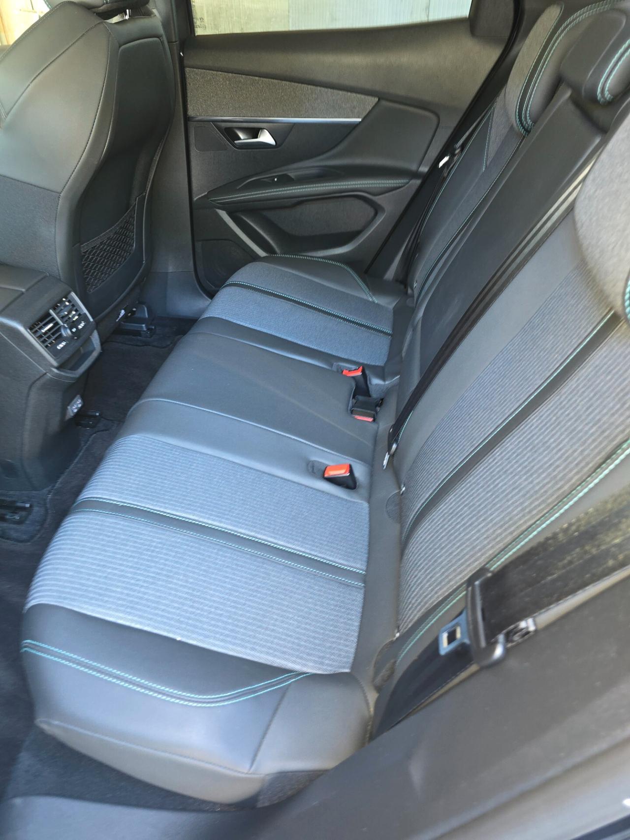 Peugeot 3008 PureTech Turbo 130 Allure PERMUTA GARANZIA FINANZIAMENTO