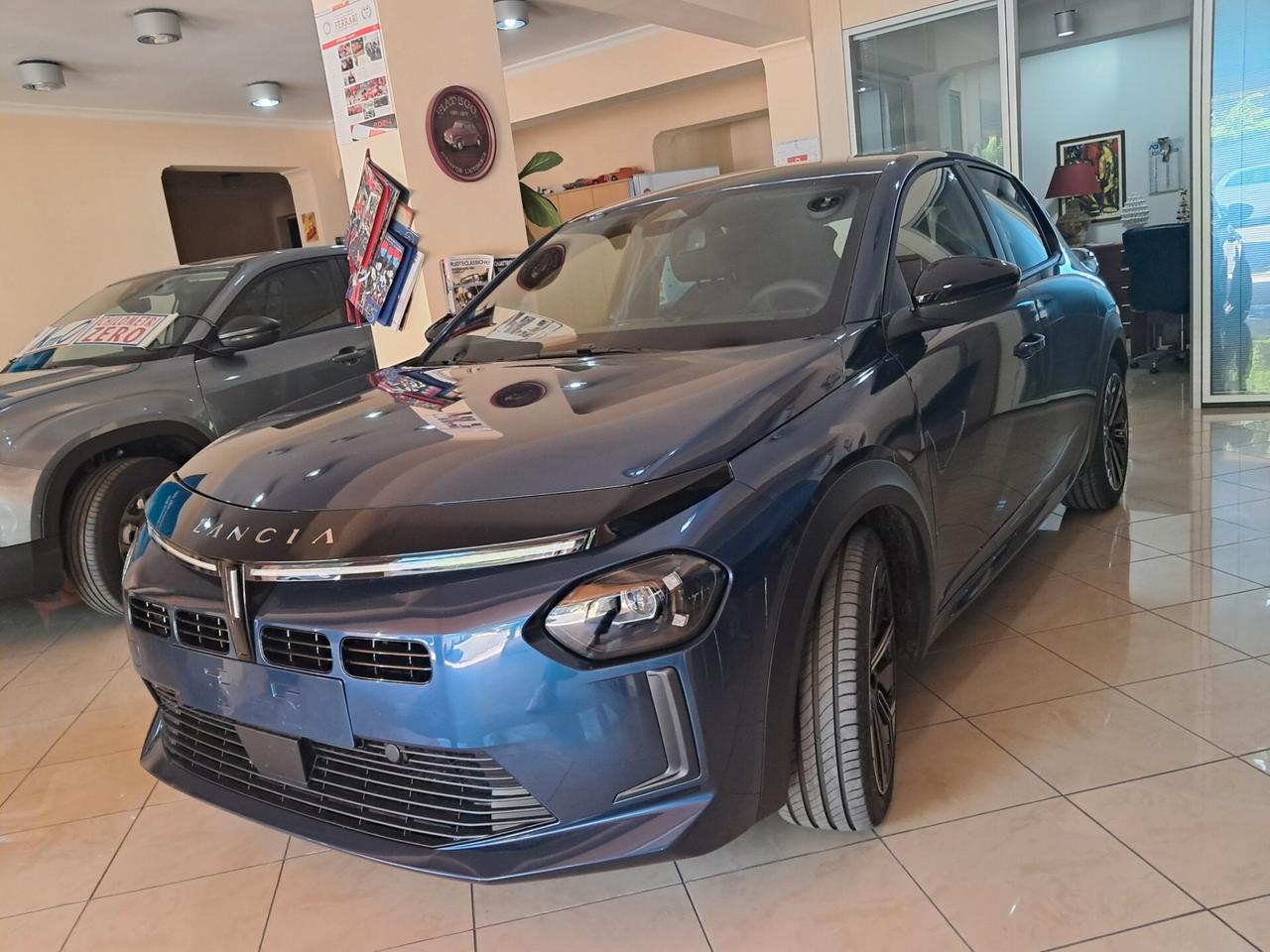 Lancia Ypsilon Hybrid e-DCT