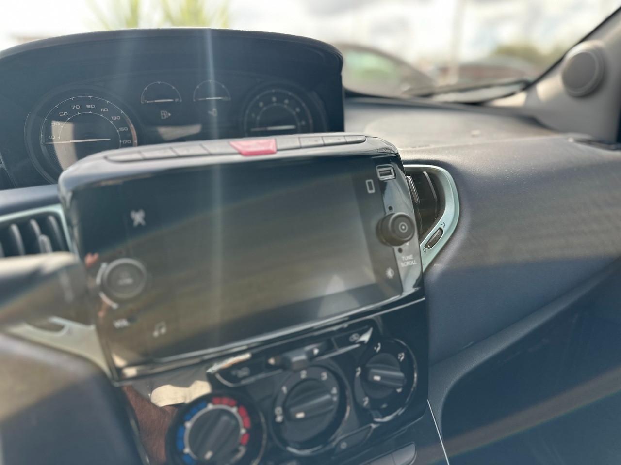 LANCIA Ypsilon III 2021 - Ypsilon 1.0 firefly hybrid Platino s&s 70cv