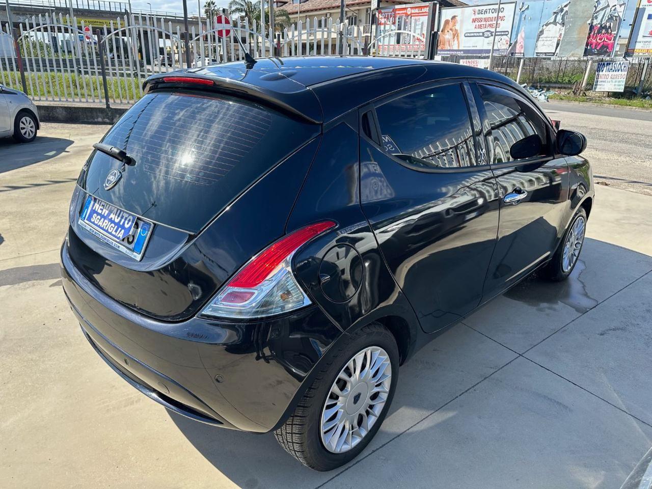 Lancia Ypsilon 1.2 GPL Gold