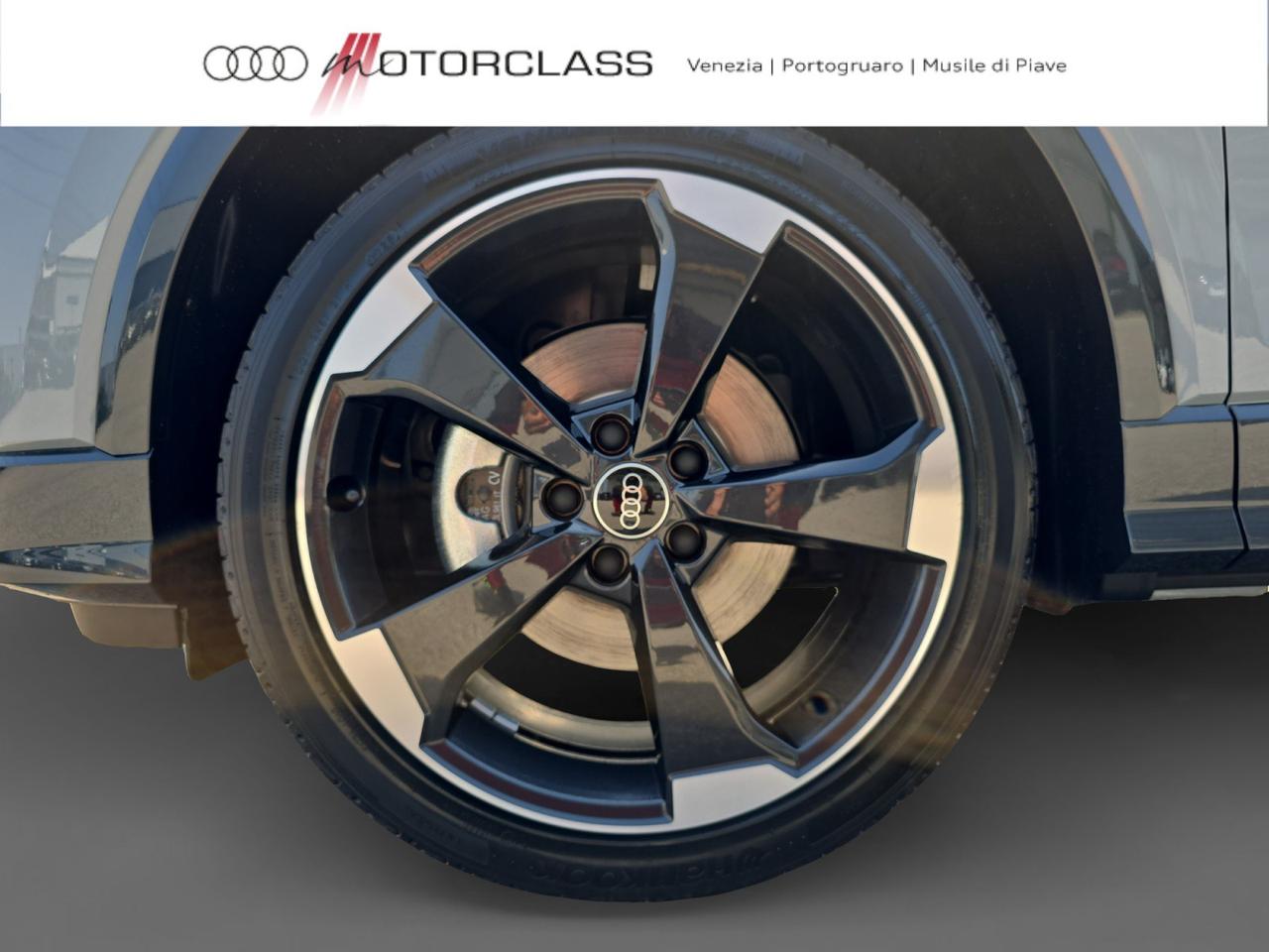 Audi Q2 35 2.0 tdi identity black s tronic