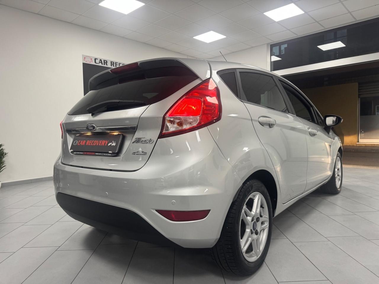 Ford Fiesta 1.5 TDCi 75CV 5 porte Titanium