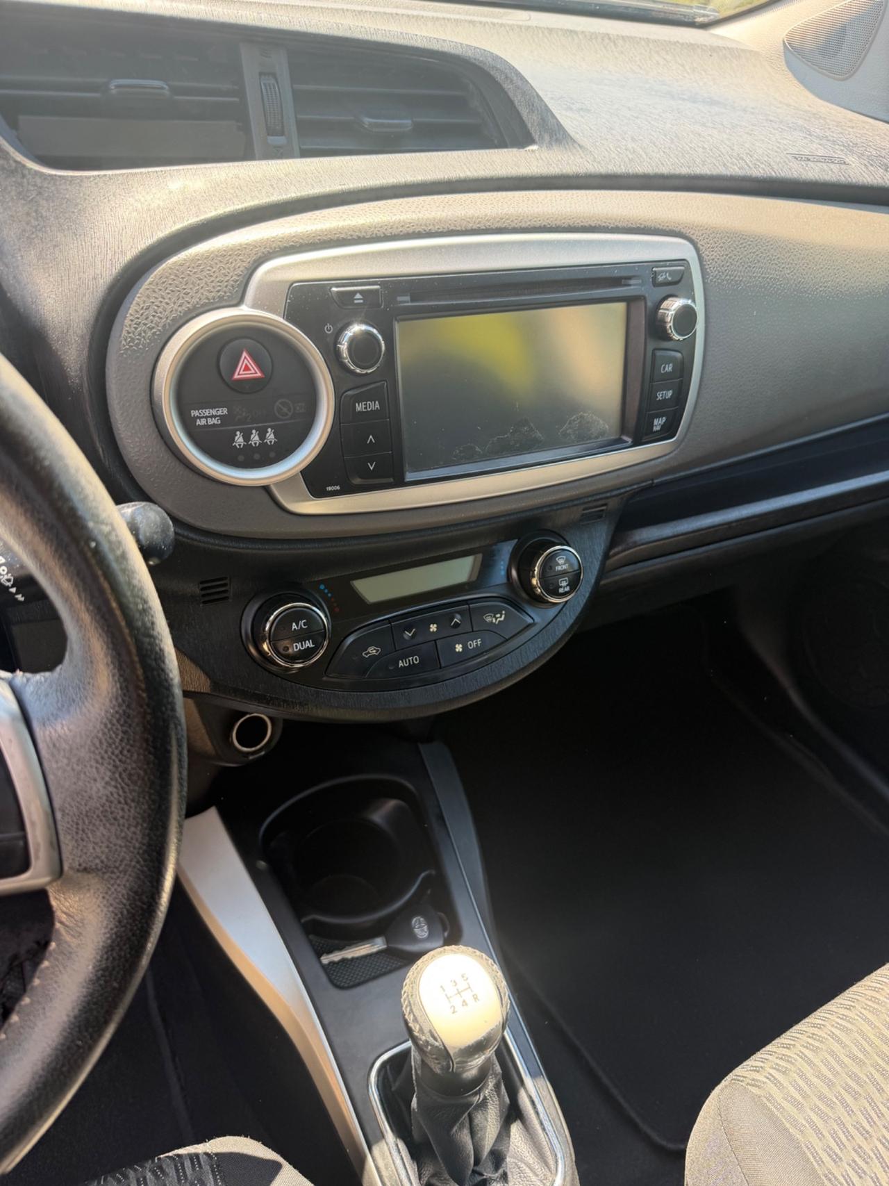 Toyota Yaris 1.0 5 porte Lounge