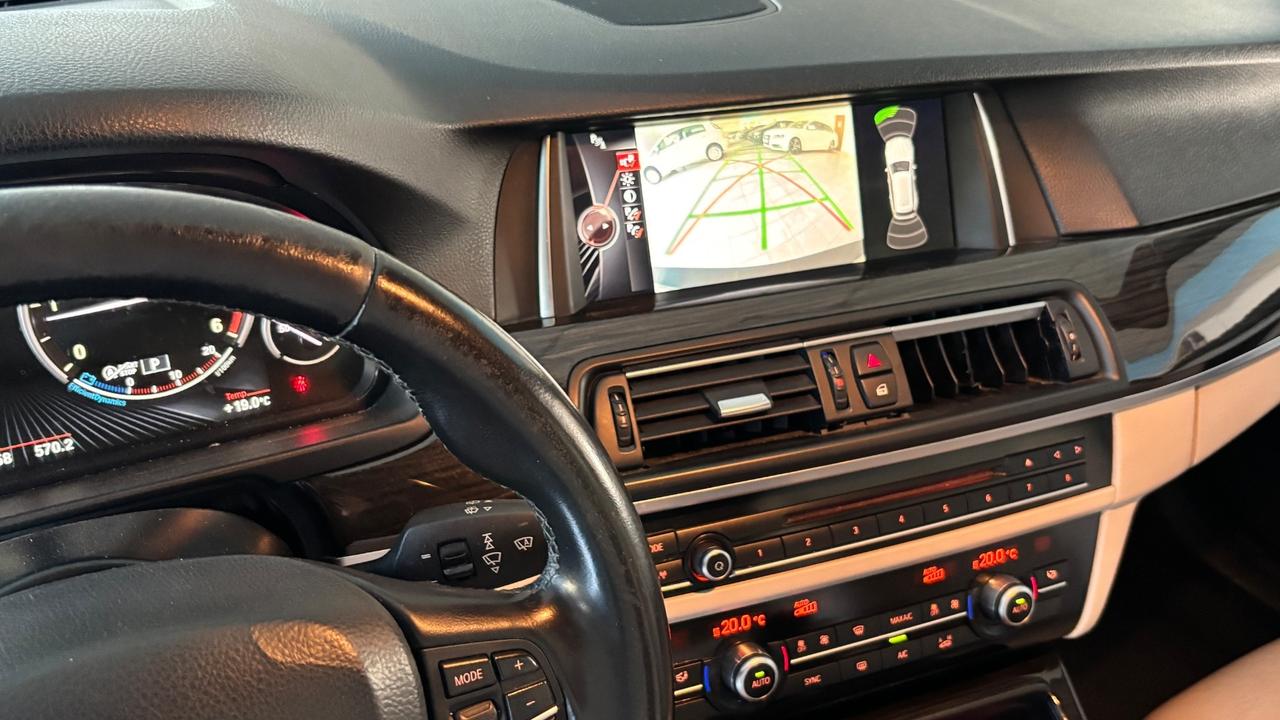 Bmw 520 520d xDrive Luxury