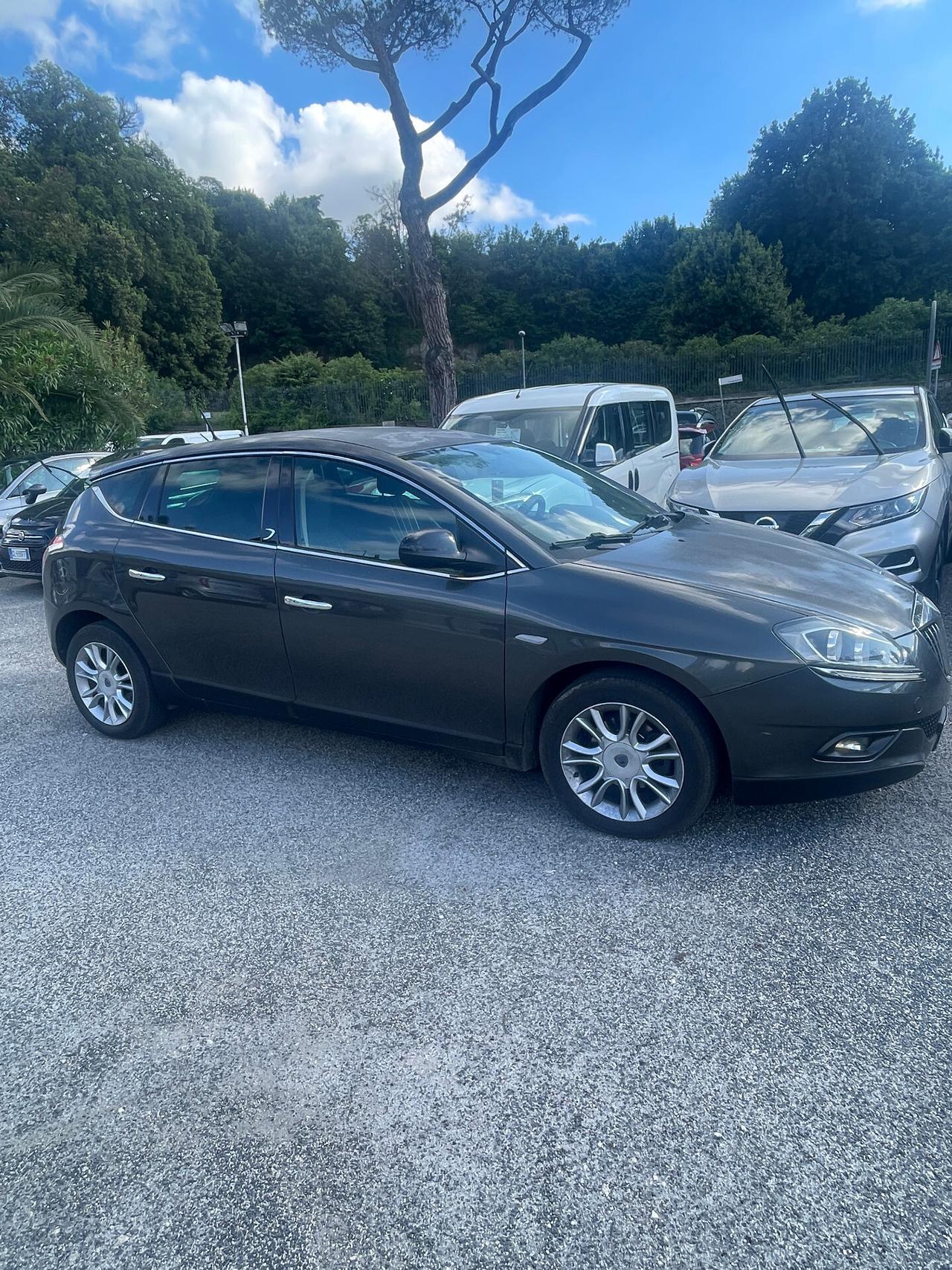 Lancia Delta 1.6 MJT DPF Platino PELLE CLIMA CERCHI