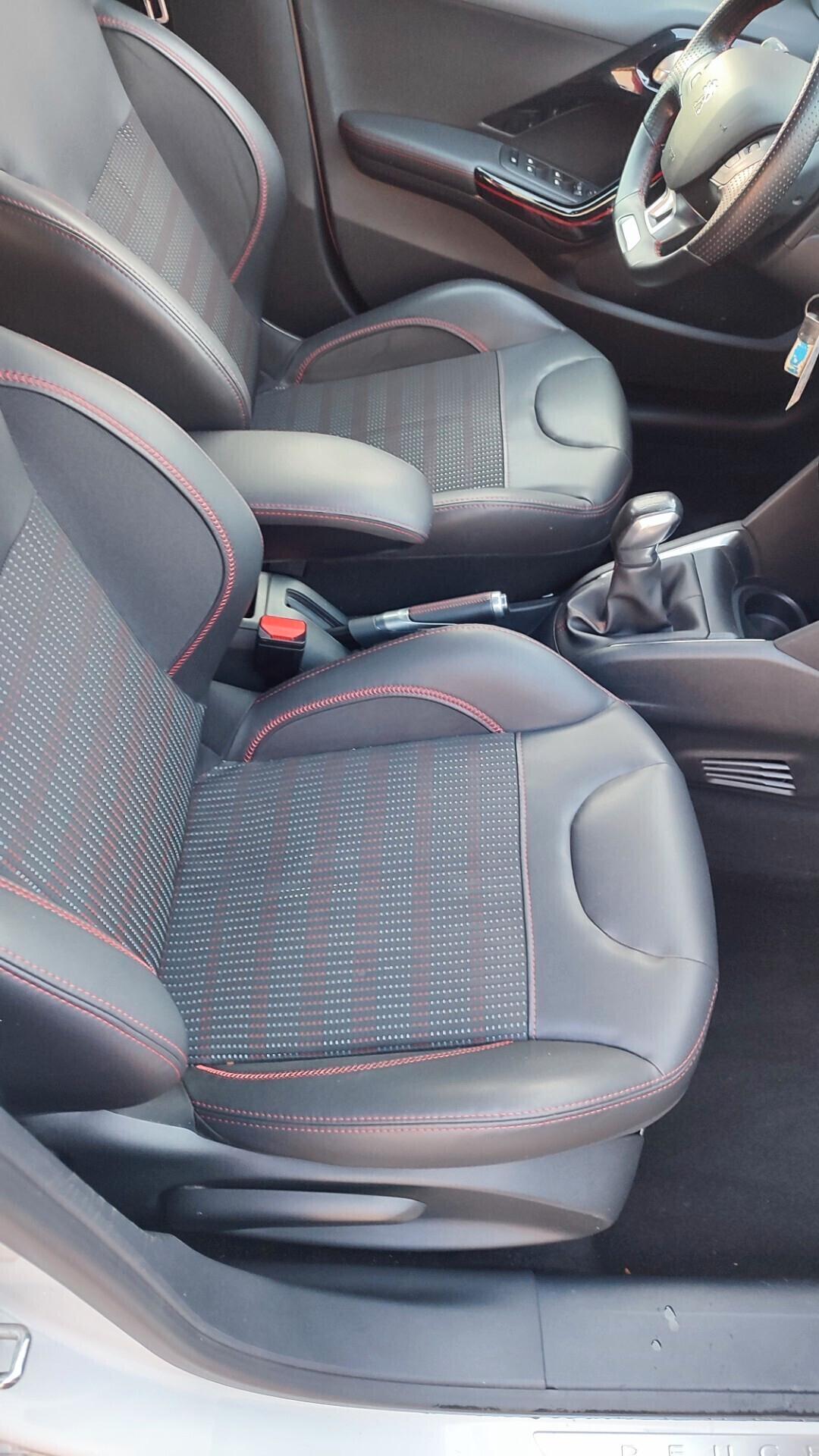 Peugeot 208 BlueHDi 100 5 porte GT Line