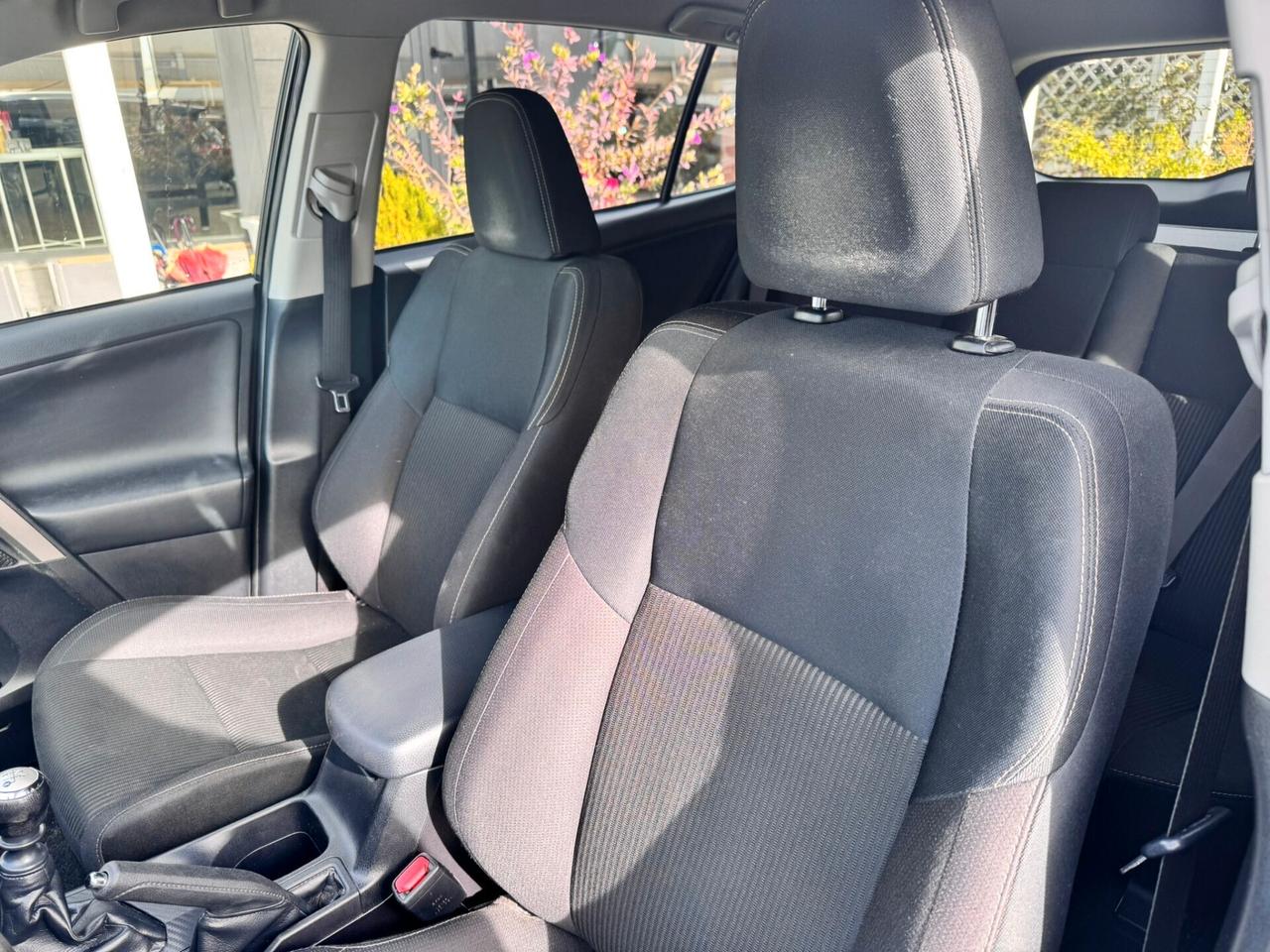 Toyota RAV 4 2.0 D-4D 4WD Lounge