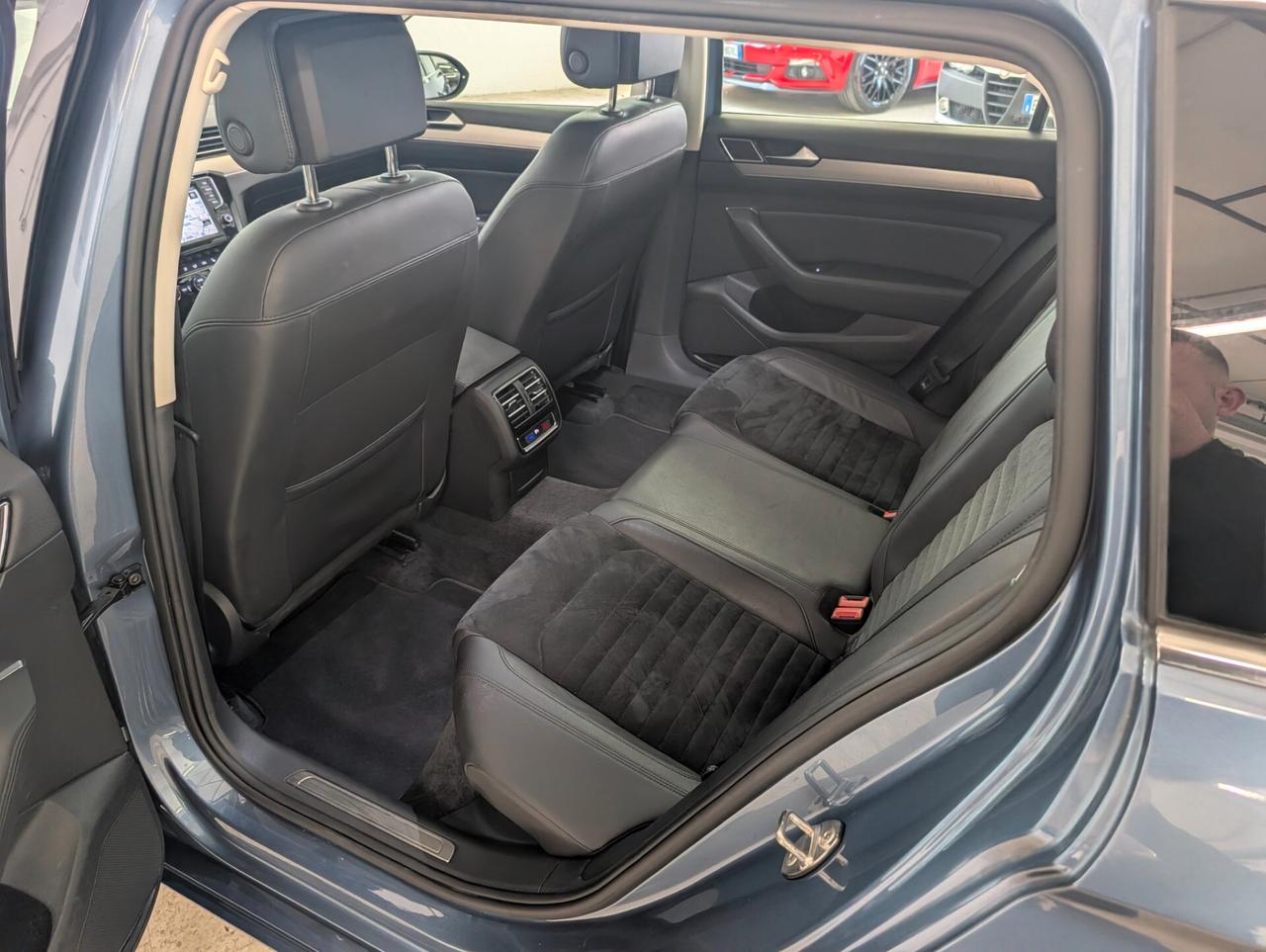 Volkswagen Passat Variant 2.0 TDI DSG Highline BlueMotion Technology