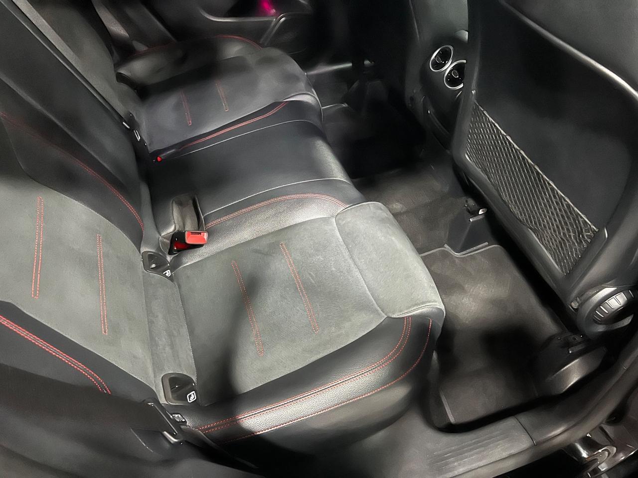 Mercedes Benz GLA 200d Aut. Premium AMG 150 cv