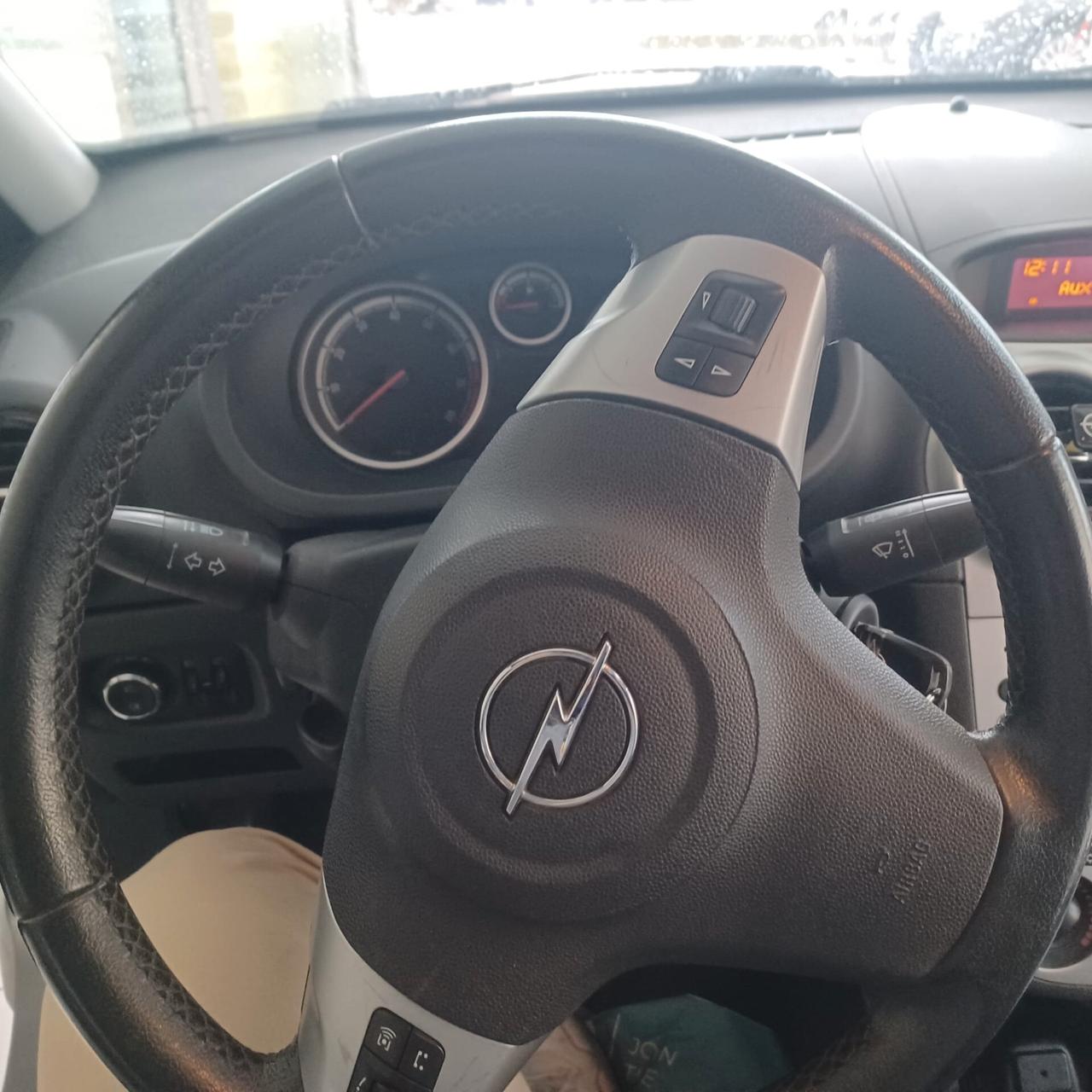 NEOPATENTATI BENZINA/GPL CORSA 1.2