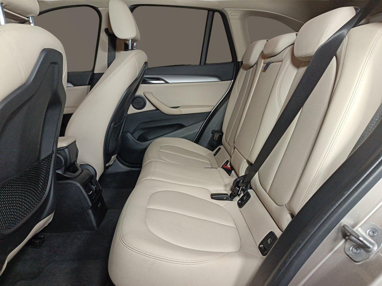 BMW X1 (F48) - X1 xDrive18d Advantage