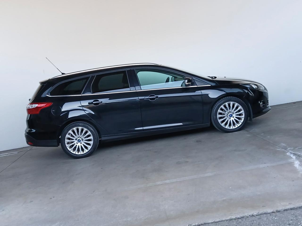 Focus 1.6 TITANIUM FULL OPTIONAL TAGLIANDI FORD