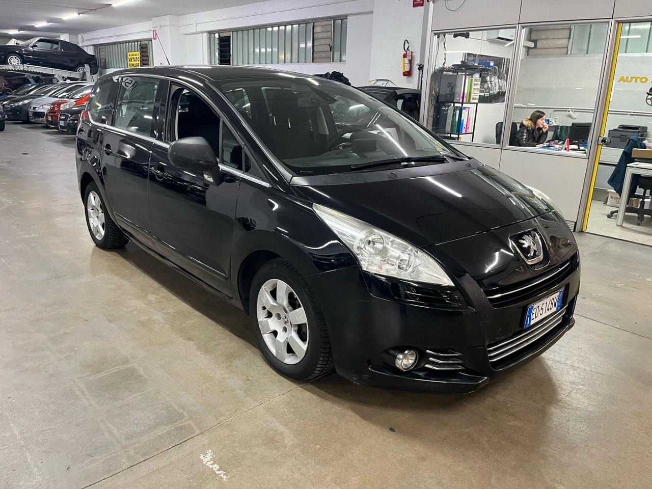 Peugeot 5008 1.6 HDi 7 posti, automatica