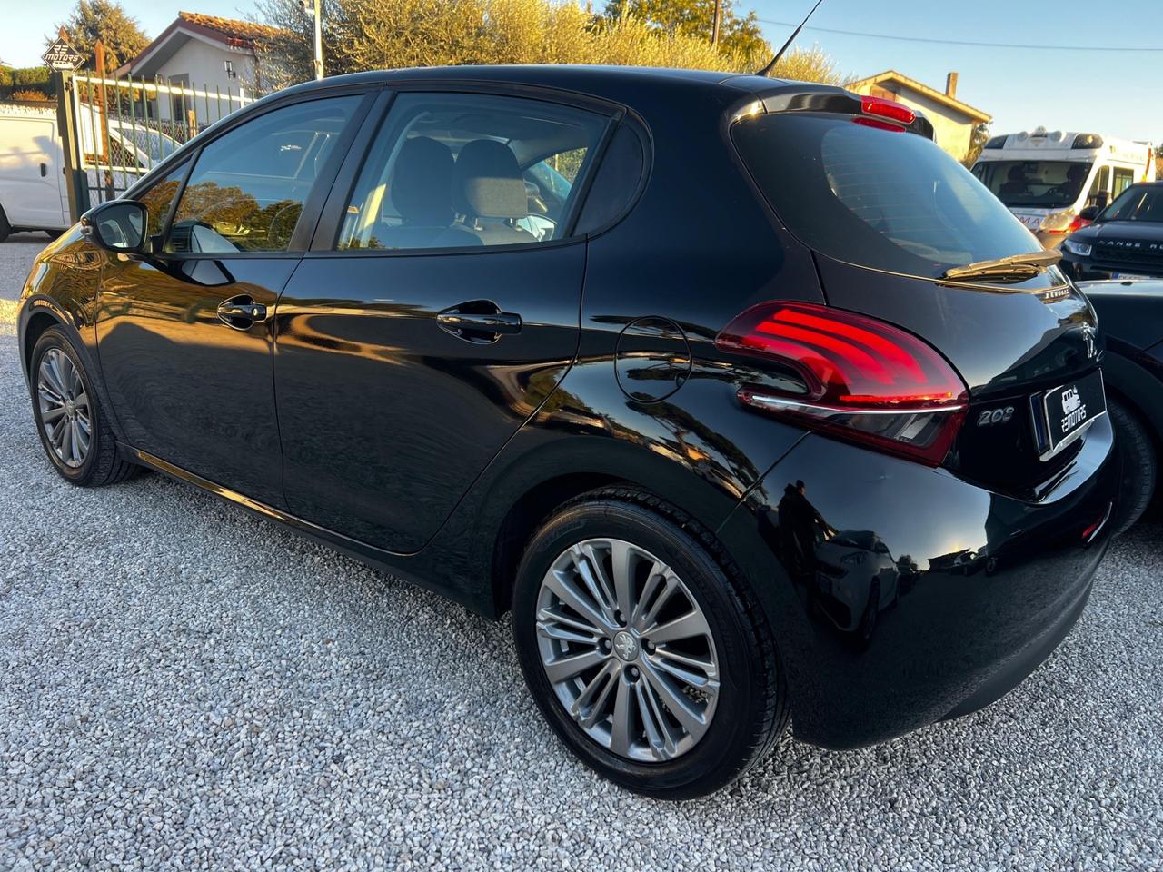 Peugeot 208 BlueHDi 75 5 porte Allure