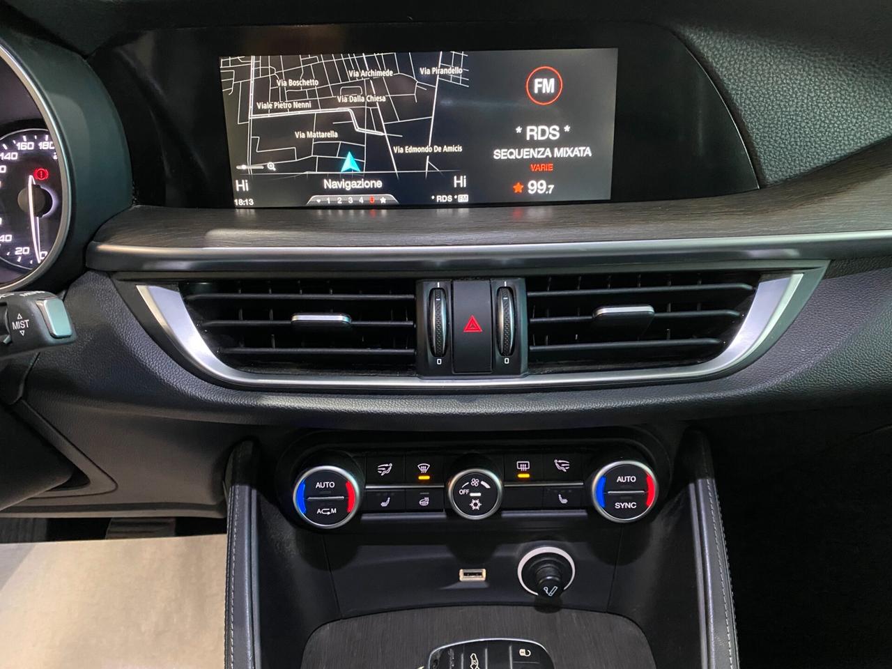 Alfa Romeo Stelvio 2.2 Turbodiesel 210 CV AT8 Q4 Executive Tetto apr.-2017