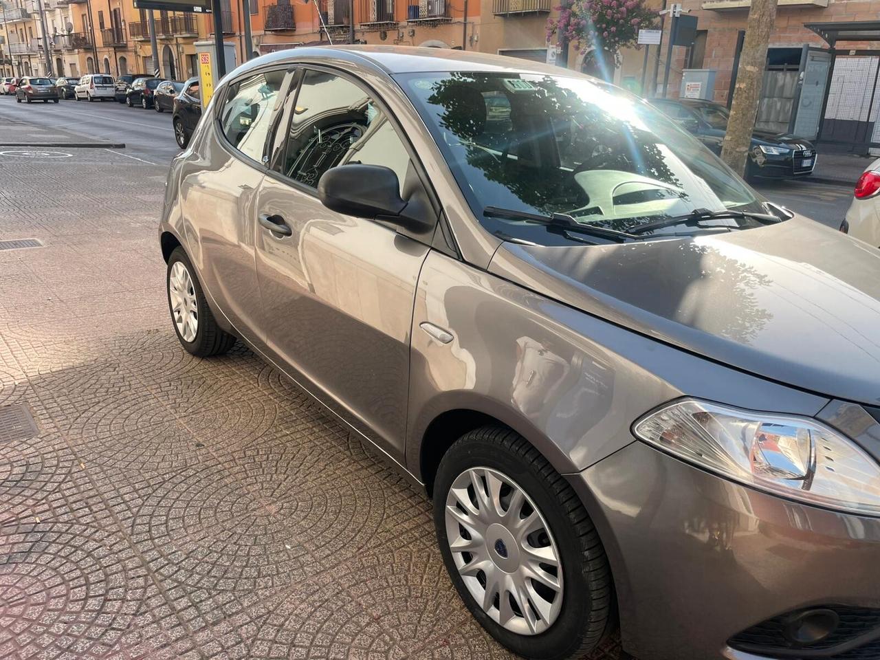 Lancia Ypsilon 1.2 69 CV 5 porte GPL Ecochic Gold