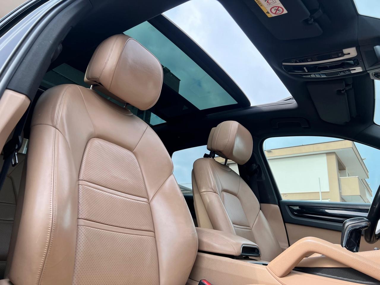 Porsche Cayenne 3.0 e-hybrid tiptronic PASM/TETTO/LED/PELLE PERF.