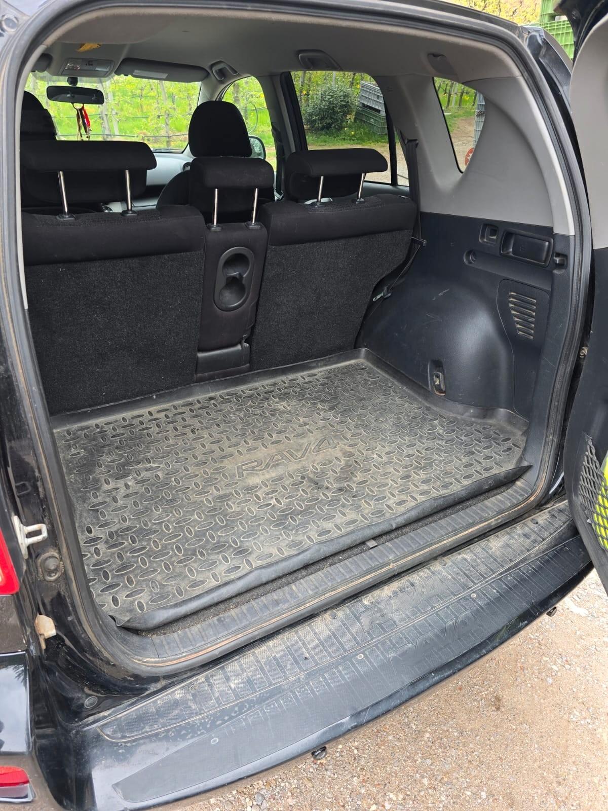 Toyota RAV 4 RAV4 Crossover 2.2 D-4D 136 CV Sol
