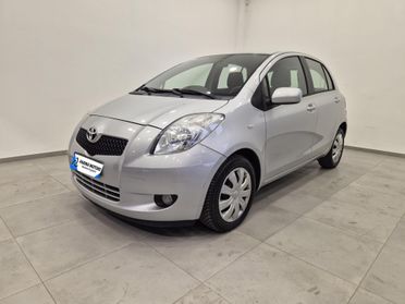 Toyota Yaris 5p 1.3 Navy - NEOPATENTATI - Navi - Clima