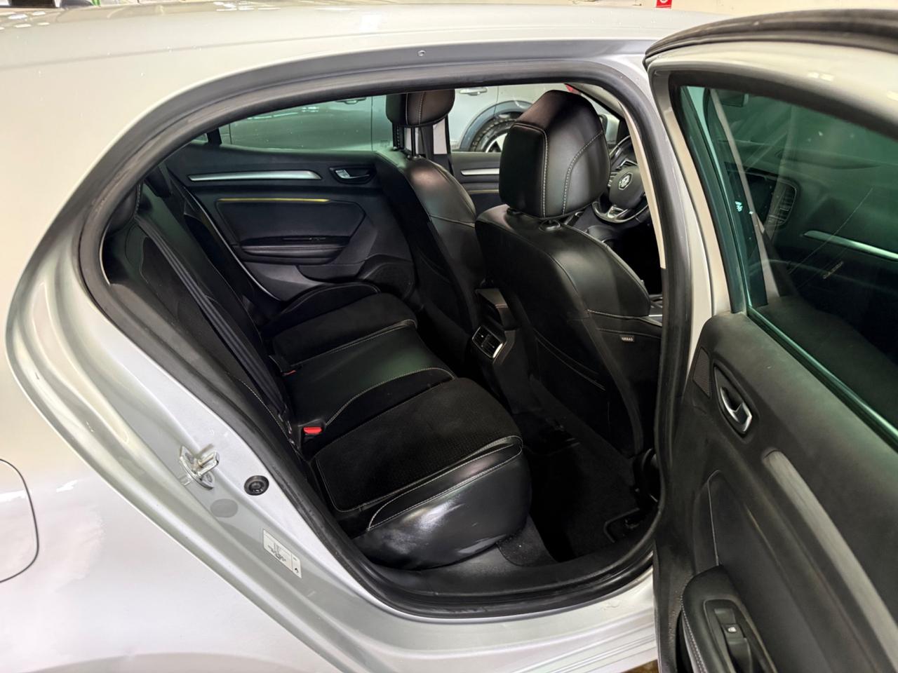 Renault Megane Mégane dCi 8V 110 CV EDC Energy Bose