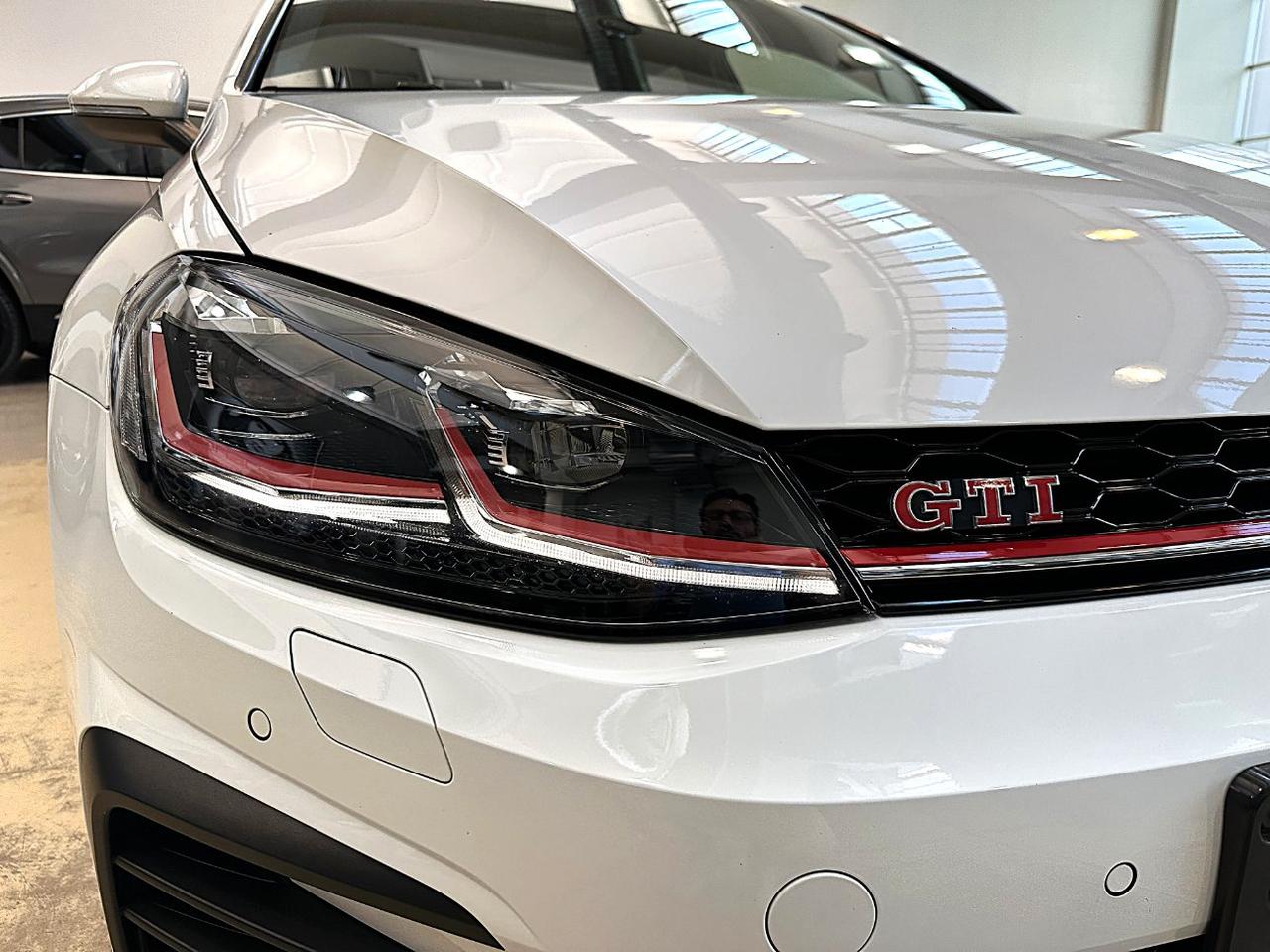 Volkswagen Golf GTI 2.0 tsi Performance DSG-19"-Camera-Keyless-Carplay
