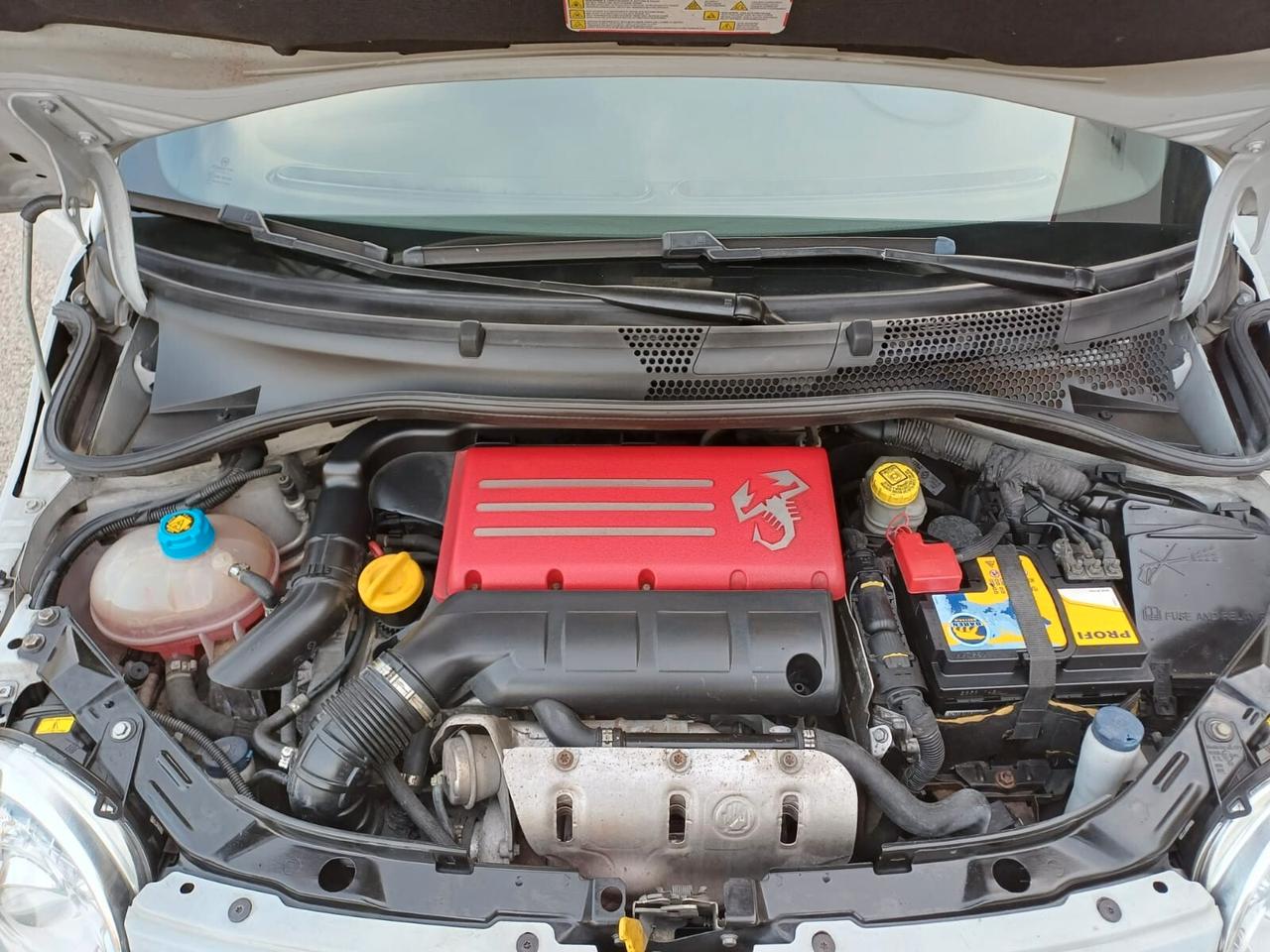 Abarth 500 1.4 Turbo T-Jet 135 cv