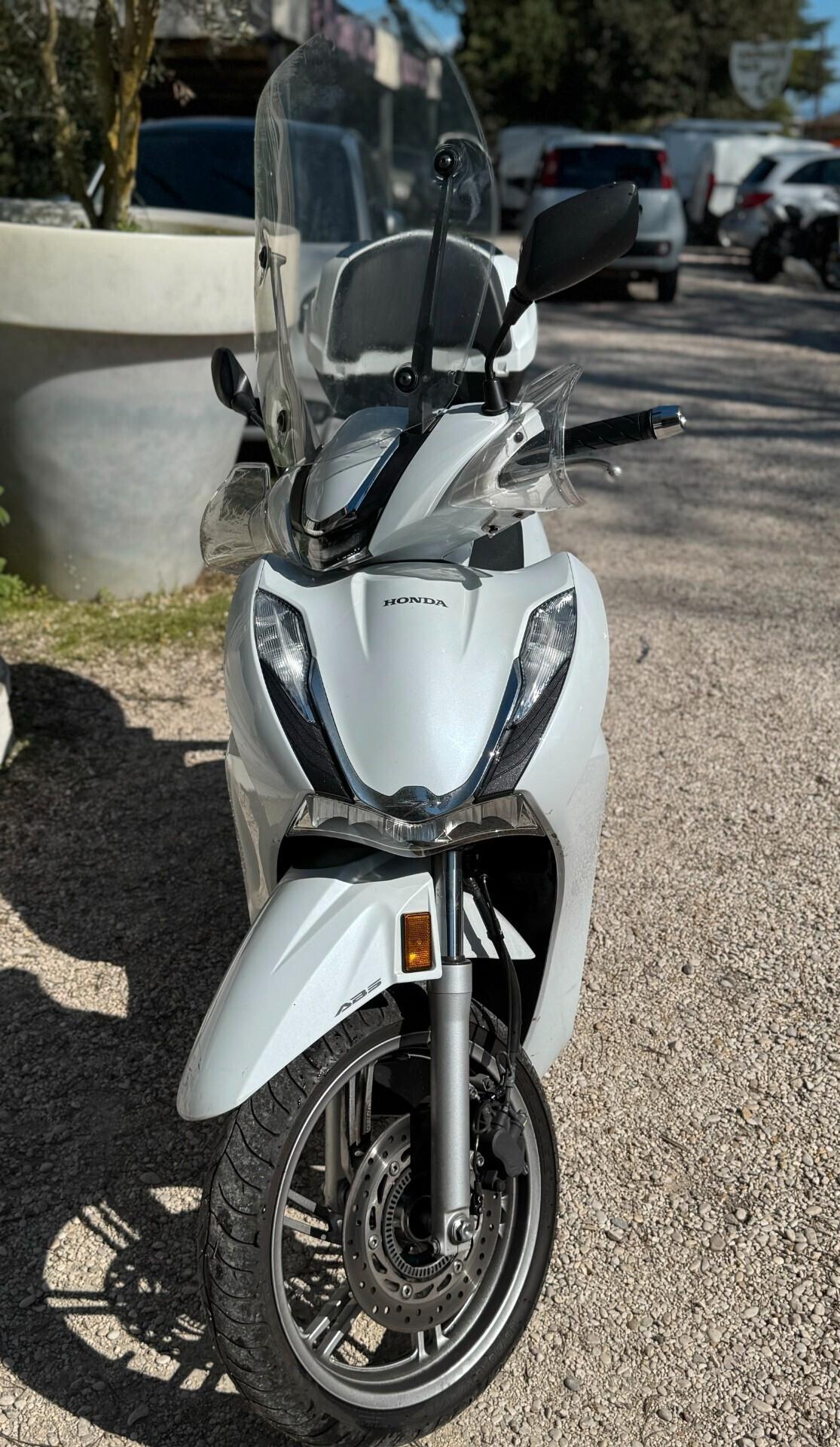 HONDA SH 350i PEARL WHITE !! PROMO SPECIALE !!