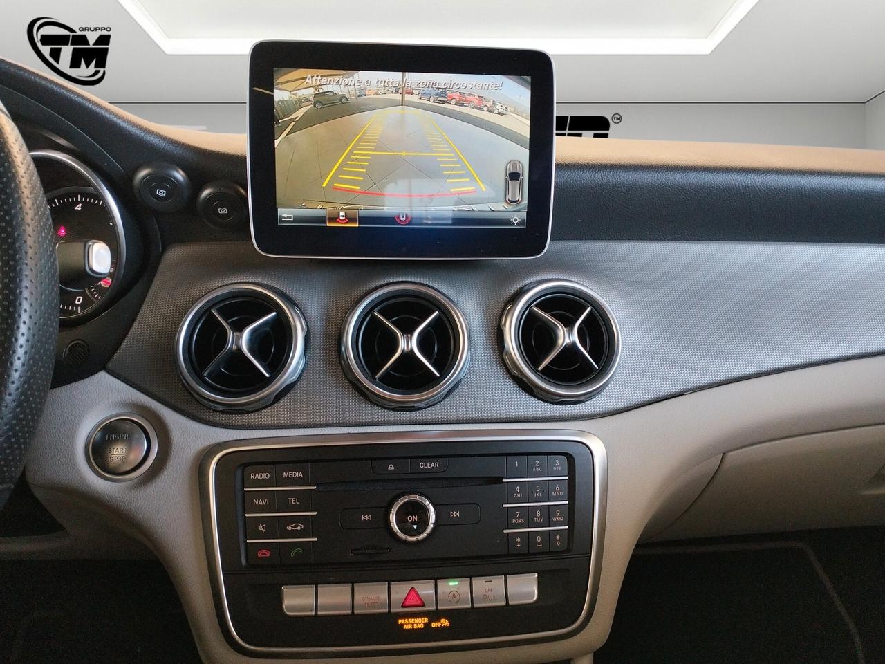 Mercedes-benz GLA 200 d Sport - TETTO APRIBILE