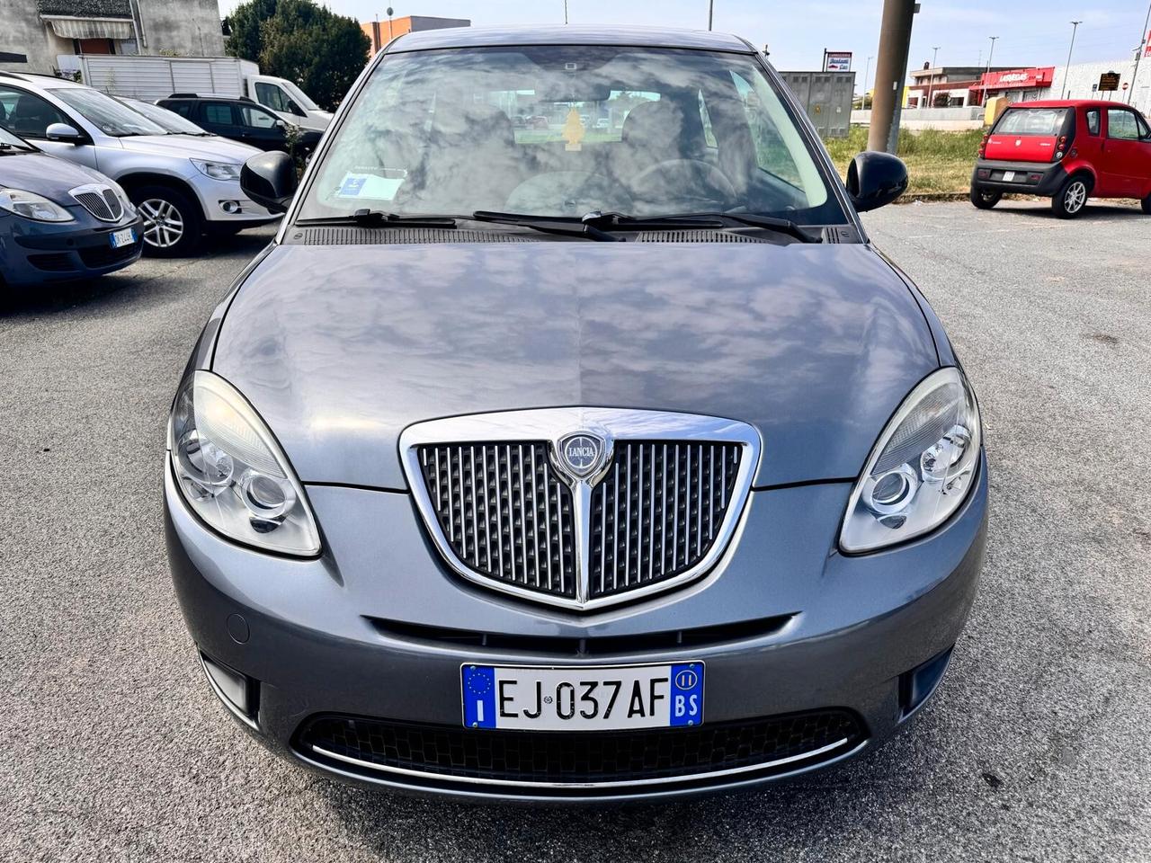 Lancia Ypsilon 1.3 MJT 75 CV Diva