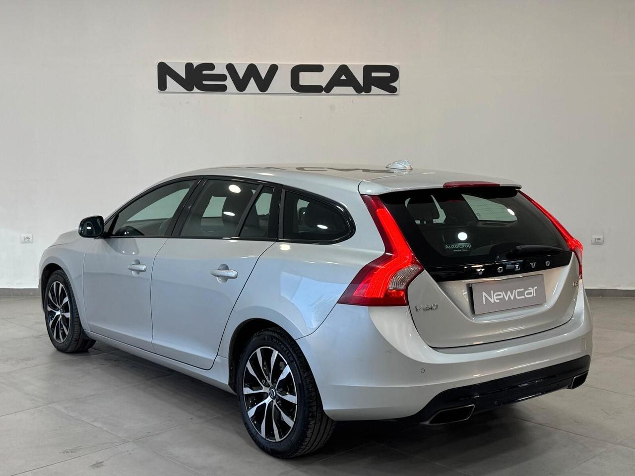 Volvo V60 D2 Geartronic Dynamic Edition