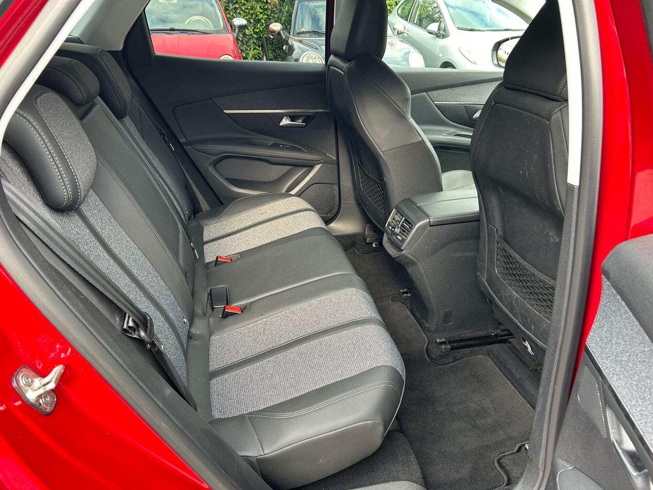 Peugeot 3008 PureTech Turbo 130 S&S Active*SOLO 70000KM*