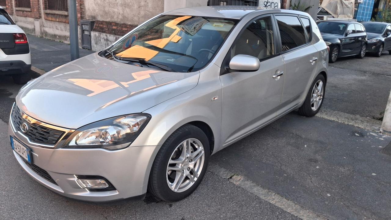Kia Ceed cee'd 1.4 90CV 5p. EX Bi-Fuel