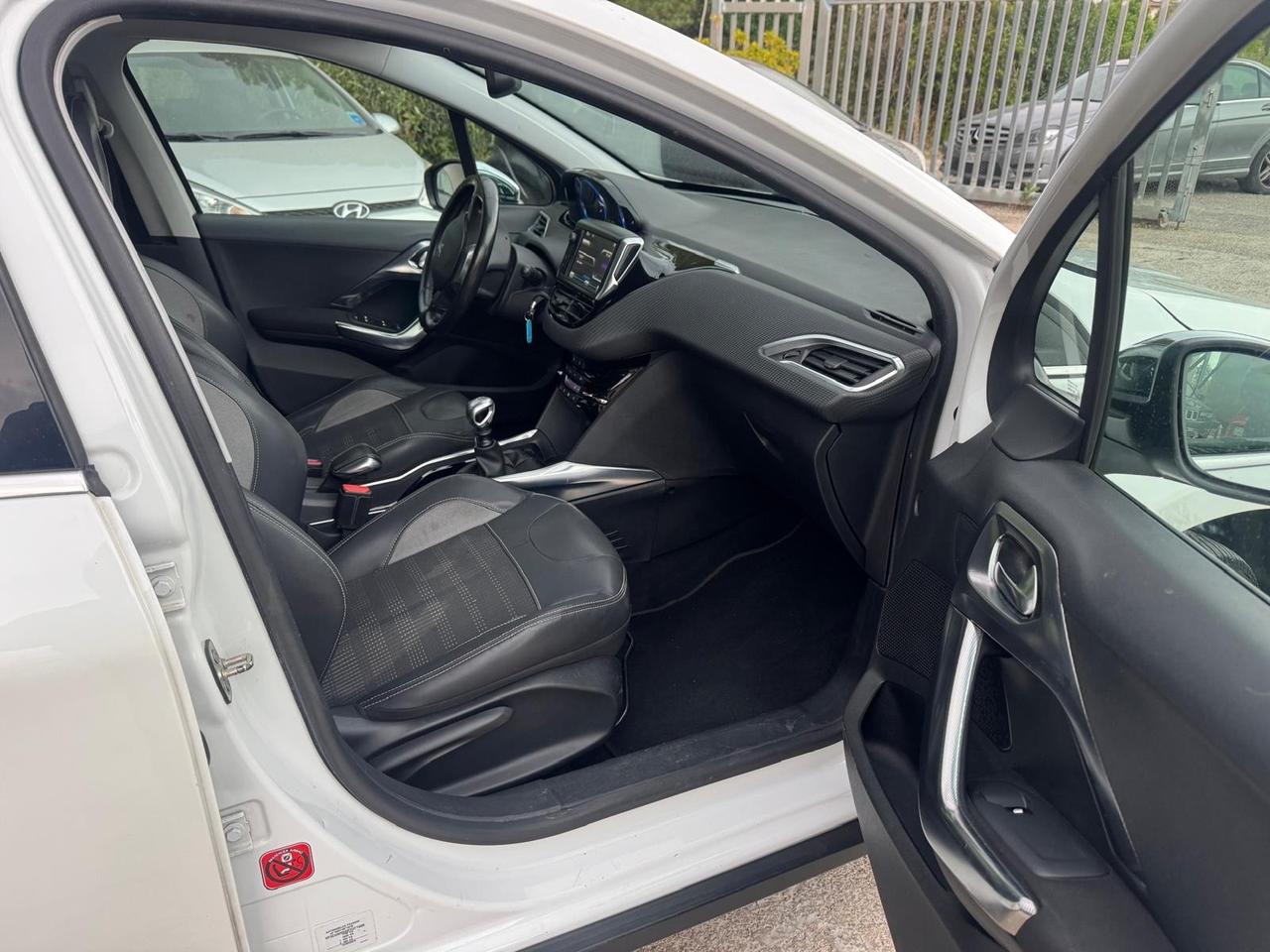 Peugeot 2008 1.6 e-HDi 92 CV Stop&Start robotizzato Active