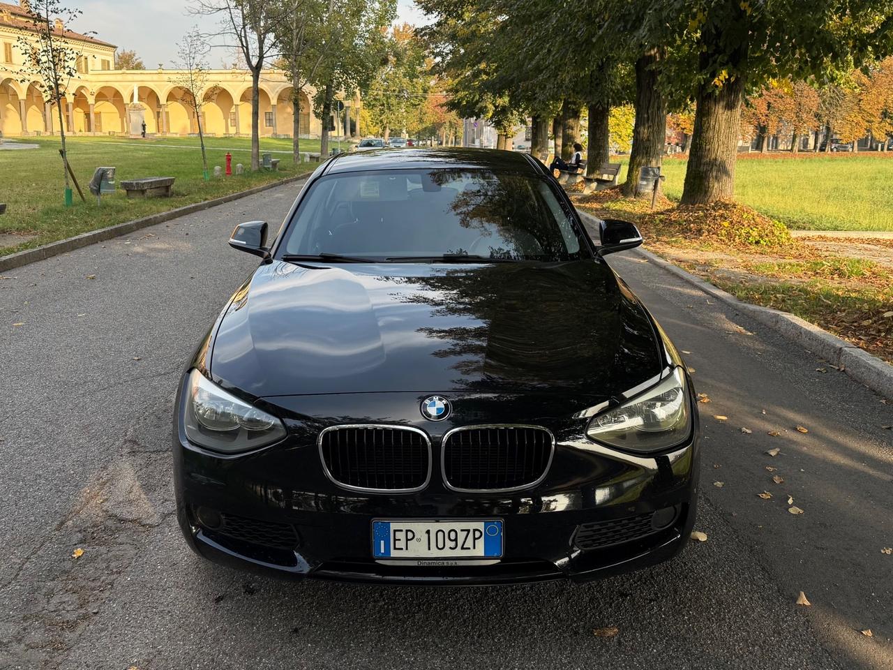 Bmw 116 116d 5p. Urban