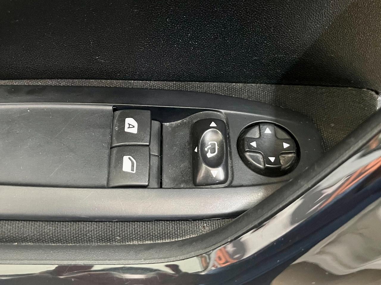 2015 Peugeot 208 1.6 BlueHDi 75cv Allure